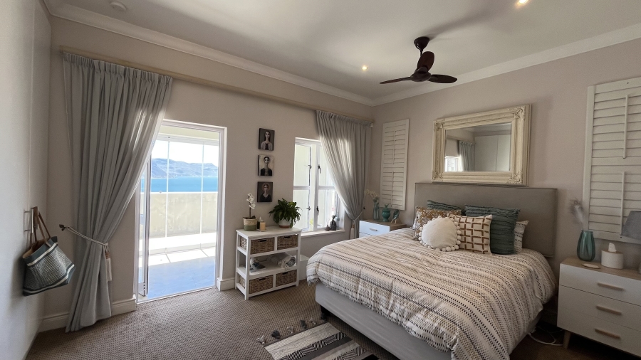 4 Bedroom Property for Sale in Simons Kloof Western Cape